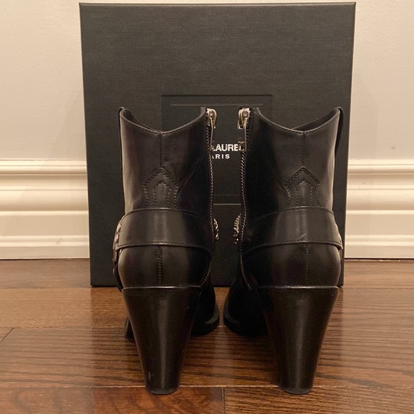 Saint Laurent Wyatt boots with chain - Picture 3 of 11